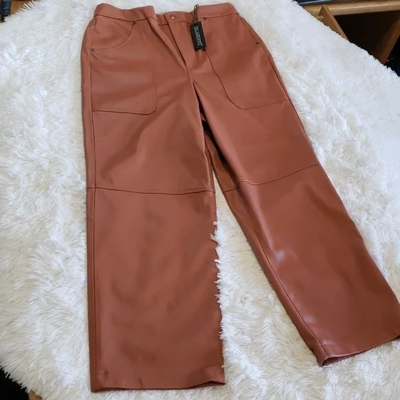 Blank NYC Baxter Ribcage Straight Leg Faux Leather Brown Ankle Pants size 30 - Picture 1 of 9